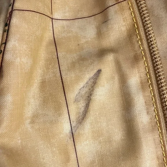 Alviero Martini Tan Map Print Sling Backpack Featuring United States - Picture 11 of 15